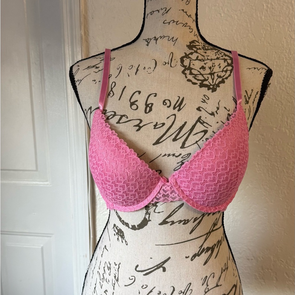 Jessica Simpson Pink Lace Heart Underwire Bra - Size 36C (NWOT) - Picture 2 of 10